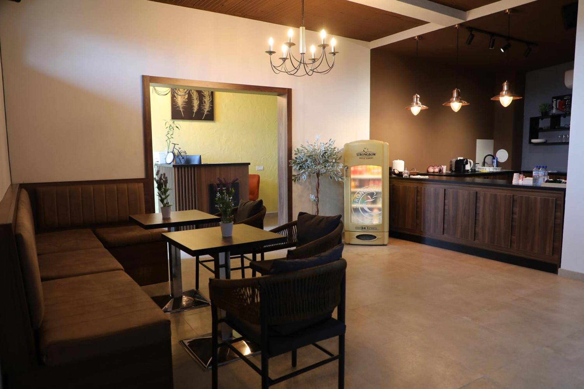 Hotel Hiserra Призрен Экстерьер фото